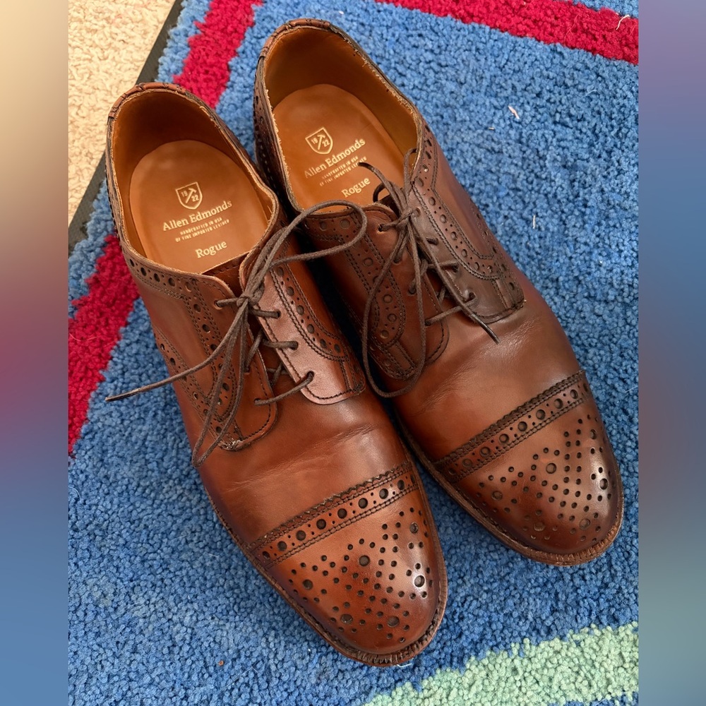 Allen Edmonds Rogue Chestnut Leather Rogue Oxfords - 9